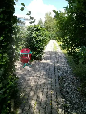 Ein Garten an der Unterkunft Sportpark Jürgen Fassbender