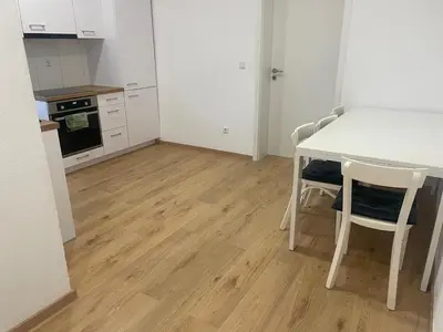 Küche/Küchenzeile in der Unterkunft Timeless: 4 Zimmer Apartment Ludwigsburg