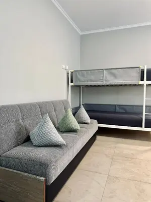 Ein Sitzbereich in der Unterkunft Neuwertiges Apartment mit schnellem WLAN, Glasfaser, Kostenlose Privatparkplatz auch für Transporter geeignet R24