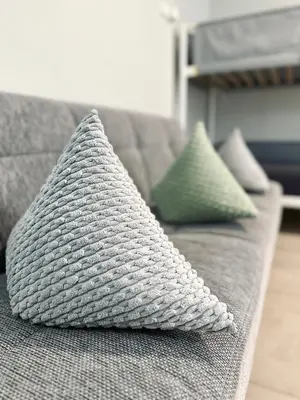 Ein Sitzbereich in der Unterkunft Neuwertiges Apartment mit schnellem WLAN, Glasfaser, Kostenlose Privatparkplatz auch für Transporter geeignet R24