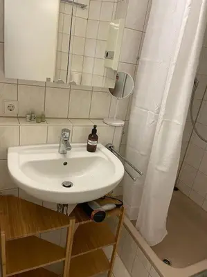 Ein Badezimmer in der Unterkunft Appartio: Studio-Appartement am Stadtrand