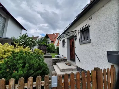 Das Gebäude in dem sich die Ferienwohnung befindet