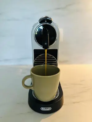 Kaffee-/Teezubehör in der Unterkunft SPEYERBACH - modernes Apartment nahe Neustadter Innenstadt