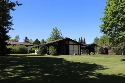 Ein Garten an der Unterkunft Ferienhaus Robinson Romantikpfad 162
