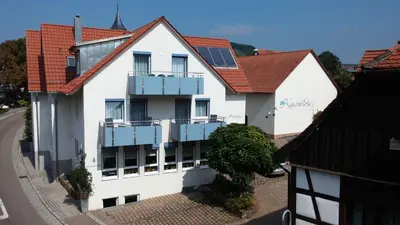 Das Gebäude in dem sich die Pension befindet