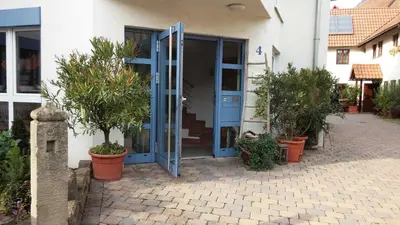 Das Gebäude in dem sich die Pension befindet