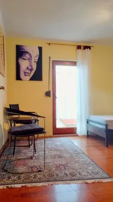 Ein Bett oder Betten in einem Zimmer der Unterkunft Zimmer mit zwei Einzelbetten