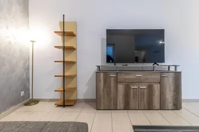 TV/Unterhaltungsangebot in der Unterkunft 200m² Wohnung mit 6 Schlafzimmer