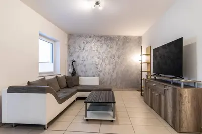 TV/Unterhaltungsangebot in der Unterkunft 200m² Wohnung mit 6 Schlafzimmer