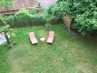 Ein Garten an der Unterkunft Burgstrasse Apartment Ost mit Garten und Sauna