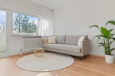 Ein Sitzbereich in der Unterkunft Roomfall Apartment am Kurpark mit TG & Wifi & Balkon