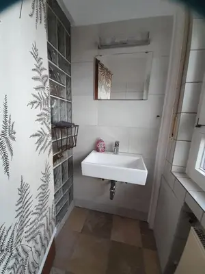Ein Badezimmer in der Unterkunft Alte Villa mit Terrasse