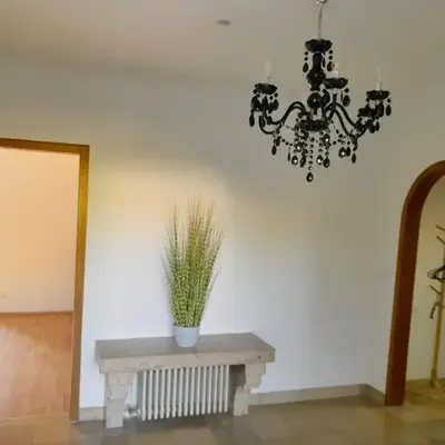 Alte Villa mit Terrasse
