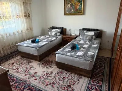 Ein Bett oder Betten in einem Zimmer der Unterkunft KRAICHGAU # 3-ZKB mit Balkon im EG, Monteurzimmer