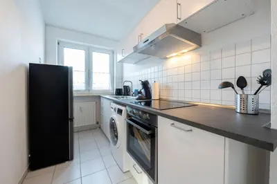 Küche/Küchenzeile in der Unterkunft SU02 Work & Stay in Groß-Gerau!