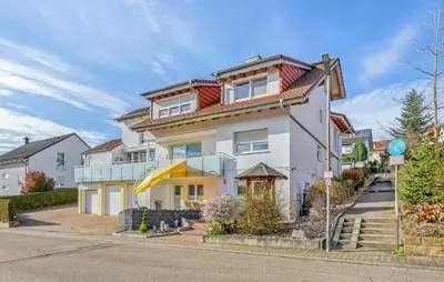 Das Gebäude in dem sich die Ferienwohnung befindet