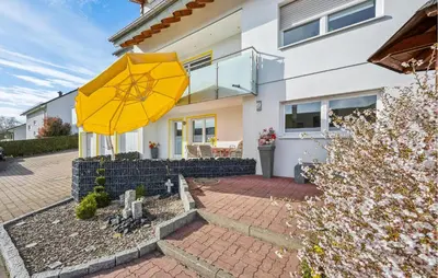 Das Gebäude in dem sich die Ferienwohnung befindet