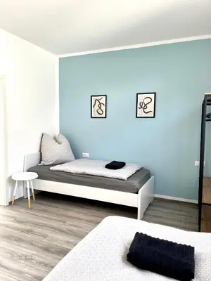 Ein Bett oder Betten in einem Zimmer der Unterkunft Handwerker Wohnung - WLAN - Küche - Bad - bis zu 4 Personen