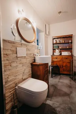 Ein Badezimmer in der Unterkunft Altes Häusle am Waschbach-Weinstock