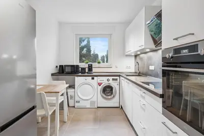Küche/Küchenzeile in der Unterkunft SC01 Großes Apartment bei FFM!