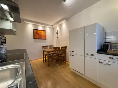 Küche/Küchenzeile in der Unterkunft Gemütliche 2-Zimmer-Wohnung by Rabe - Innenhof, Smart-TV, Netflix