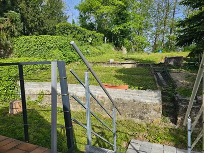 Ein Garten an der Unterkunft Ferienwohnung im Besigheim