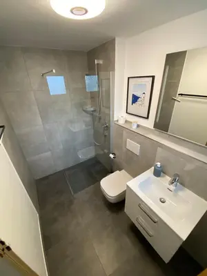Ein Badezimmer in der Unterkunft Schöne zentrale 2 Zimmer Wohnung