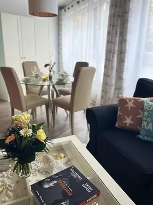 Ein Sitzbereich in der Unterkunft Wunderschöne Wohnung in Hochheim