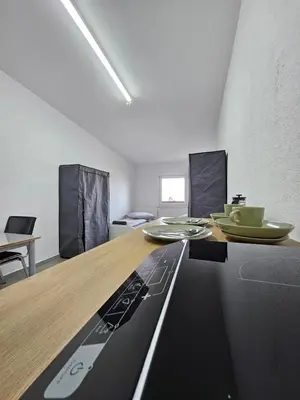 Küche/Küchenzeile in der Unterkunft Mieterlux Frankfurt Heusenstamm