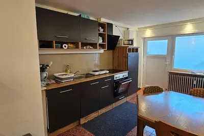 Küche/Küchenzeile in der Unterkunft Renoviertes Gartenapartment