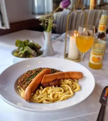 Essen im Hotel oder in der Nähe