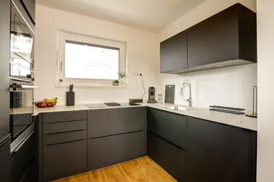 Küche/Küchenzeile in der Unterkunft Exklusive 3-Zimmer Luxus-Maisonette in Hochheim - Nähe Frankfurt Flughafen, Wiesbaden und Mainz