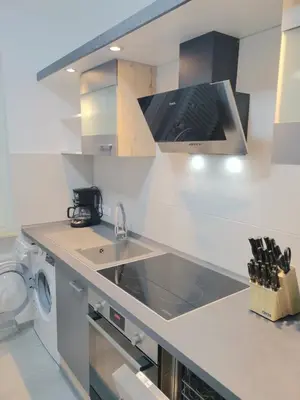 Küche/Küchenzeile in der Unterkunft Schöne Wohnung 90 Uni Nah Mainz
