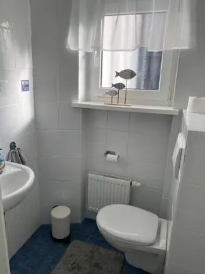 Ein Badezimmer in der Unterkunft Am Kienbusch - Südliche Weinstraße - Erdgeschoss