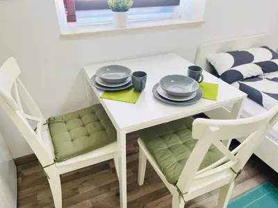 Ein Sitzbereich in der Unterkunft LENASTAY I Nette Unterkunft I Günstige Lage
