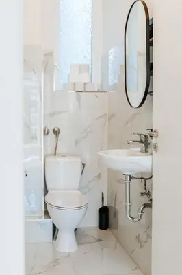 Ein Badezimmer in der Unterkunft namastay! Altbau-Charme und Komfort im Zentrum - 3BR