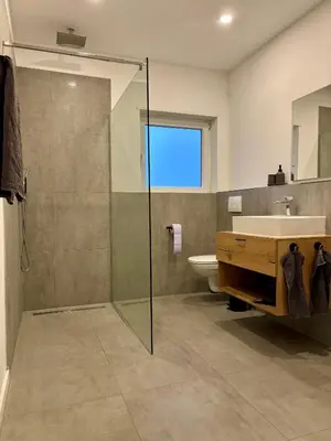Ein Badezimmer in der Unterkunft LA-Hüttenfeld Erdgeschoss Apartment