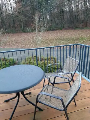 Ein Balkon oder eine Terrasse in der Unterkunft FeWoHerrmann