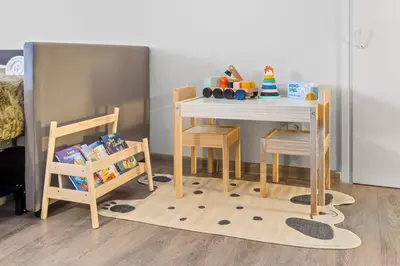 Ein Bett oder Betten in einem Zimmer der Unterkunft UPPER ROOM: Apartment mit exklusiver Ausstattung-Ausblick auf Weinberge&Mandelblütenpfad