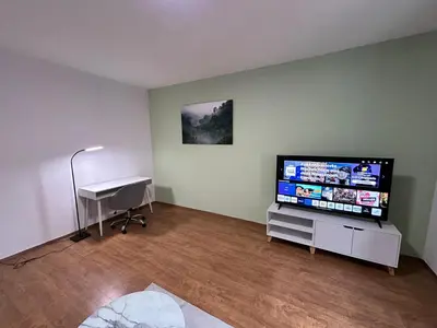 TV/Unterhaltungsangebot in der Unterkunft Zentrale 3Zimmer Wohnung mit Stellplatz