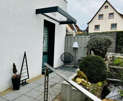 Ein Garten an der Unterkunft LIVE-IN Tiny Studiowohnung