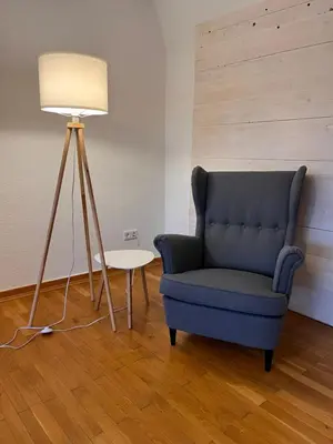 Ein Sitzbereich in der Unterkunft Bohlen-Mühle - Monteurzimmer Reuhl
