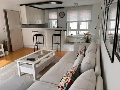 Ein Sitzbereich in der Unterkunft moderne 2-Zimmer Wohnung in Rastatt