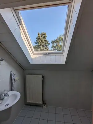 Ein Badezimmer in der Unterkunft Ferienoase mit Dachterrasse nahe Sankt Leoner See