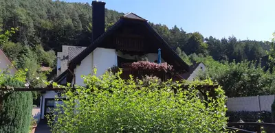 Ein allgemeiner Bergblick oder ein Berglick von der Ferienwohnung aus