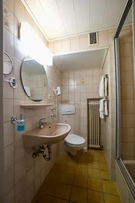 Ein Badezimmer in der Unterkunft Hotel Hirschberg