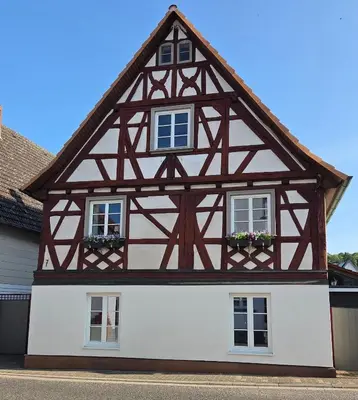 Das Gebäude in dem sich die Ferienwohnung befindet