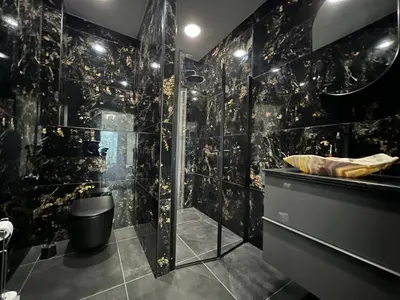 Ein Badezimmer in der Unterkunft Mieterlux Frankfurt Heusenstamm 46
