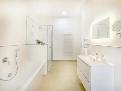Ein Badezimmer in der Unterkunft FLAIR Homes - Design Apartments with Smart-TV, Self Check-in & Free Parking