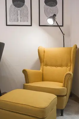 Ein Sitzbereich in der Unterkunft Nähe Hauptbahnhof, Kingsize Bett, H-Office, Netflix
